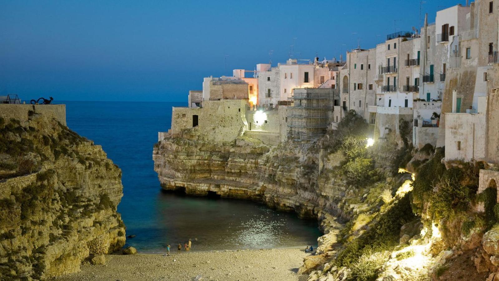 Апартаменты A Un Passo Dal Mare Полиньяно-а-Маре Экстерьер фото