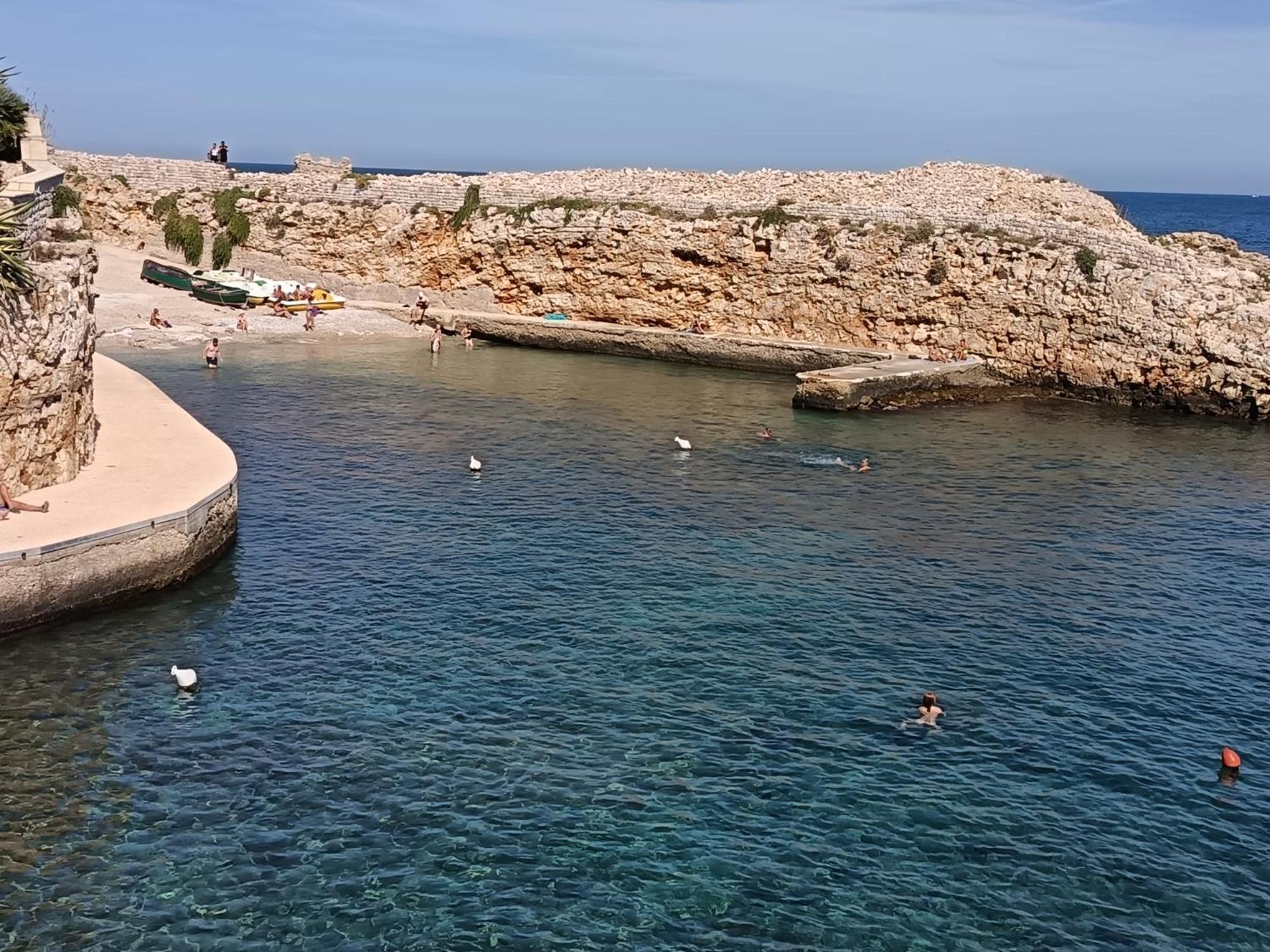 Апартаменты A Un Passo Dal Mare Полиньяно-а-Маре Экстерьер фото