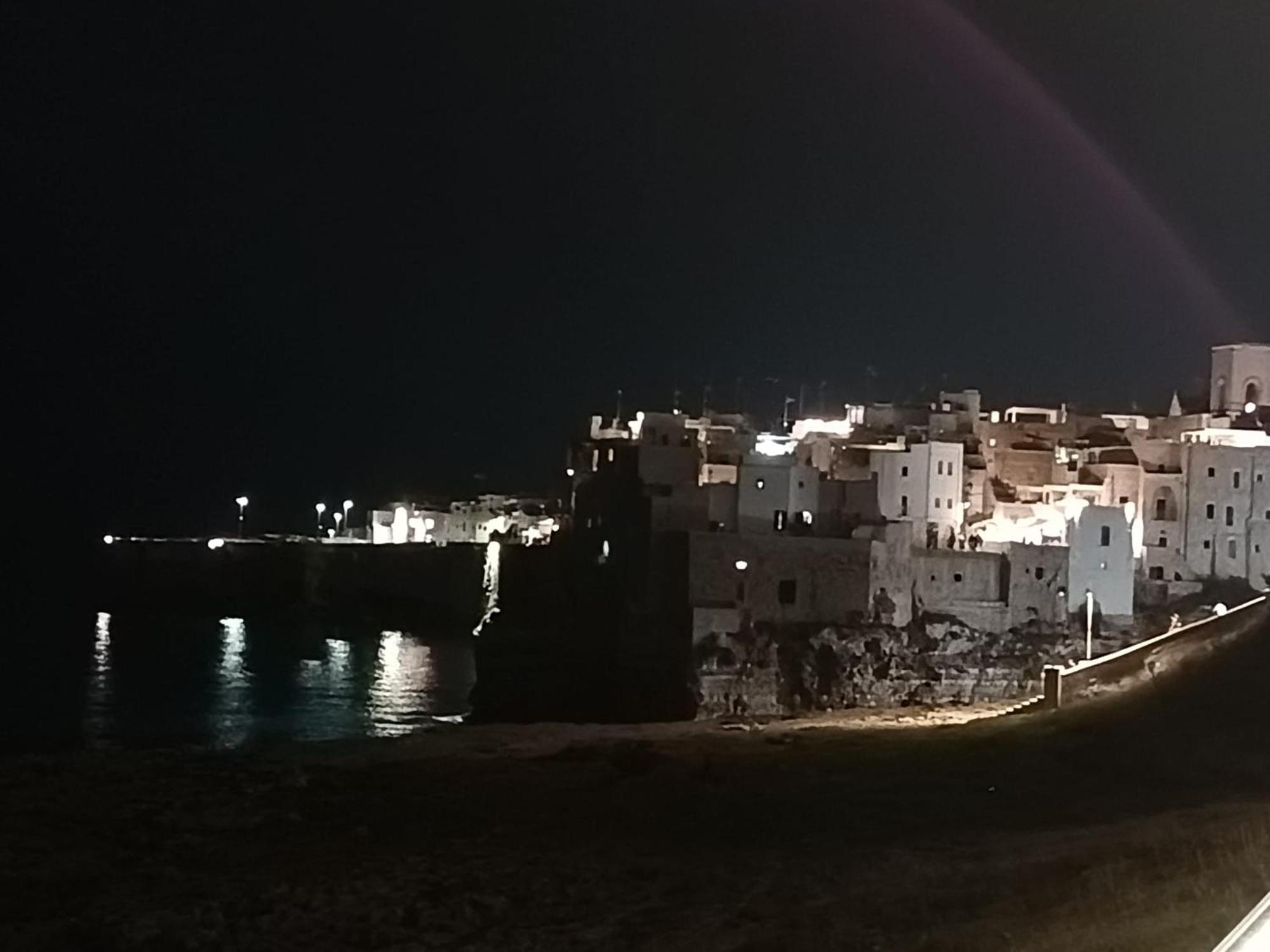 Апартаменты A Un Passo Dal Mare Полиньяно-а-Маре Экстерьер фото