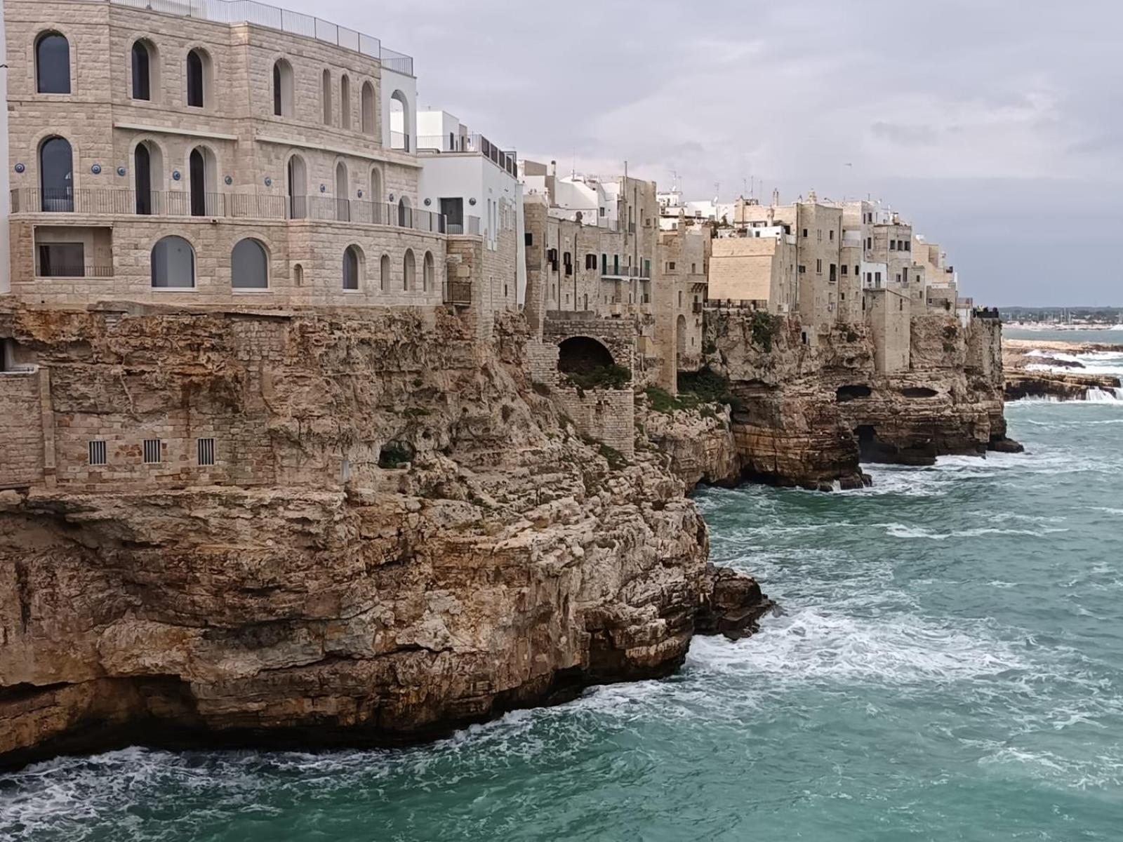 Апартаменты A Un Passo Dal Mare Полиньяно-а-Маре Экстерьер фото